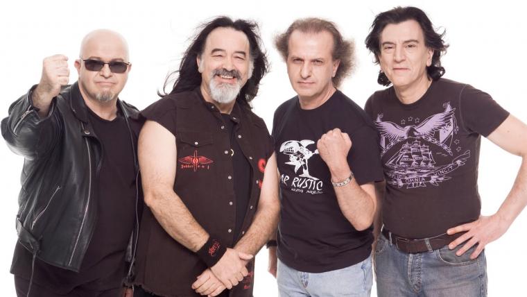 ΟΙ METALLICA ΔΙΑΣΚΕΥΑΖΟΥΝ BARON ROJO