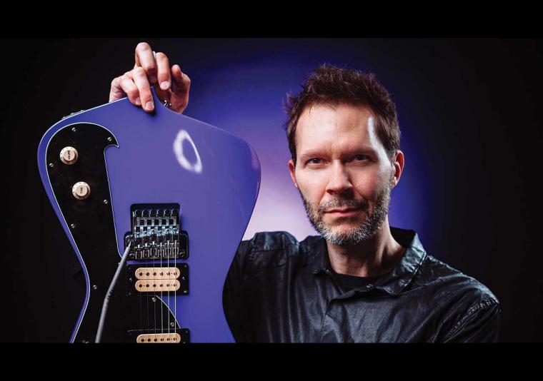 PAUL GILBERT PREMIERS "EVERY CHRISTMAS HAS LOVE" MUSIC VIDEO
