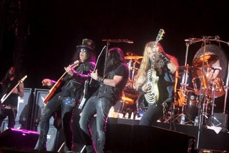 OZZY: REUNION ΜΕ ZAKK WYLDE & ΑΠΟΧΑΙΡΕΤΙΣΤΗΡΙΟ ΜΗΝΥΜΑ GUS G