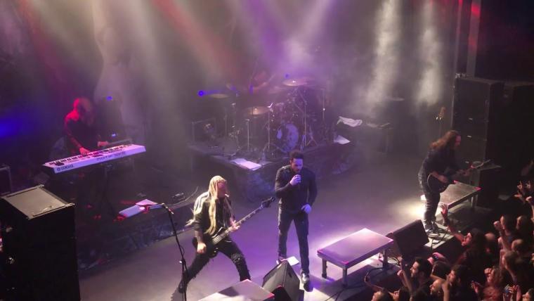 ΑΠΟΧΩΡΗΣΗ ΜΕΛΟΥΣ ΑΠΟ ΤΟΥΣ KAMELOT